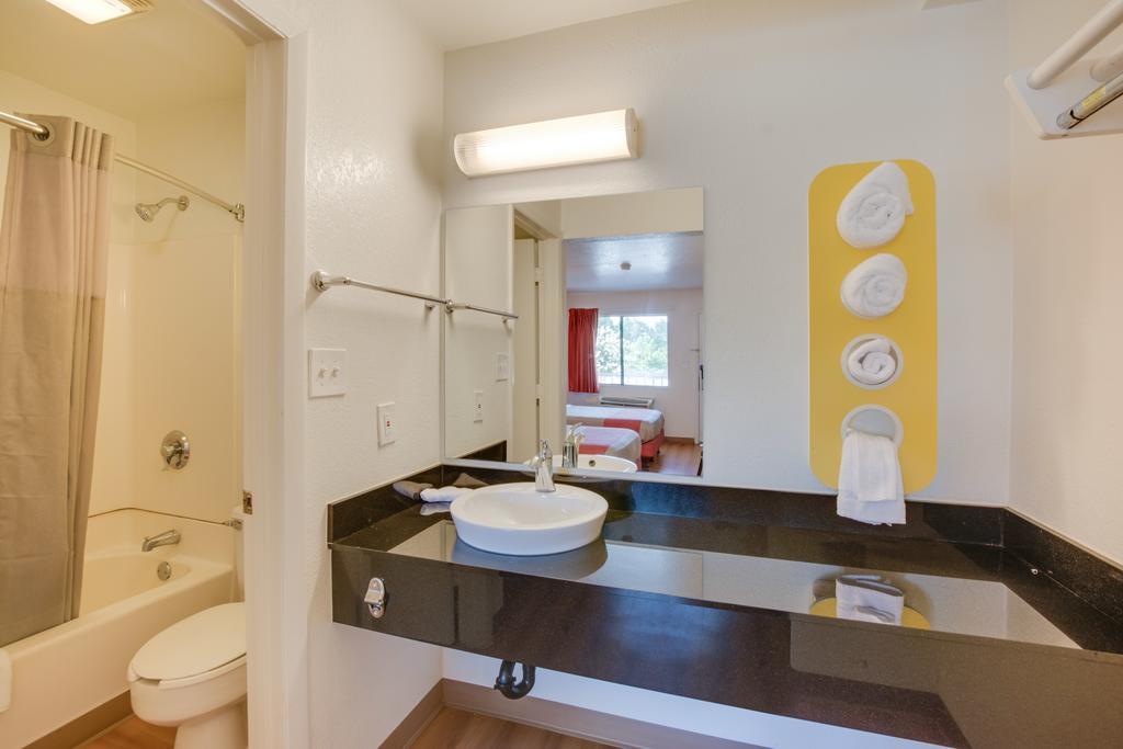 Motel 6-Columbus, Oh - West מראה חיצוני תמונה