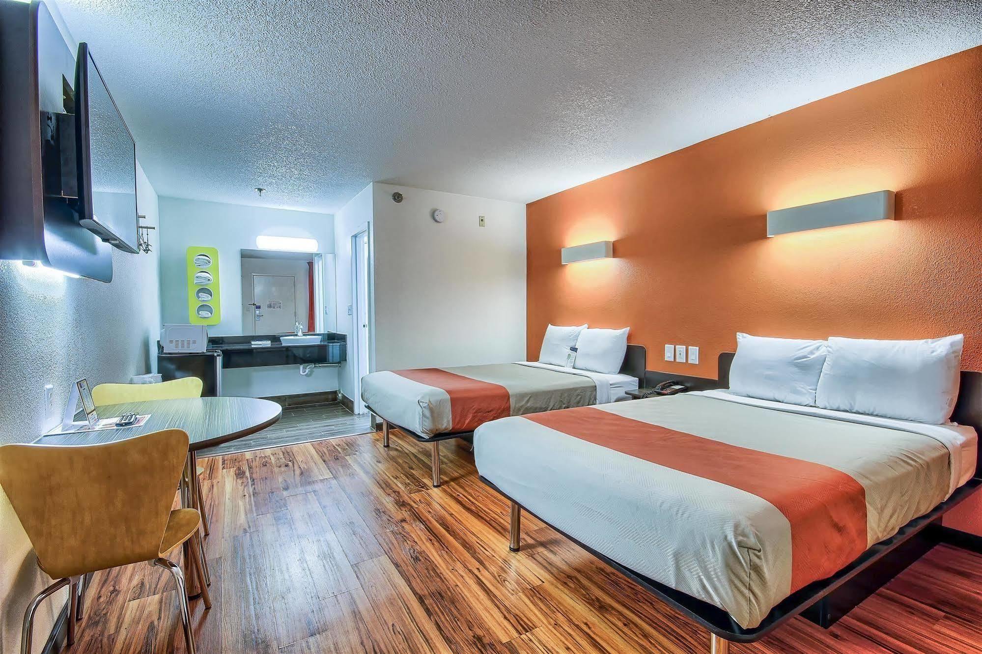 Motel 6-Columbus, Oh - West מראה חיצוני תמונה