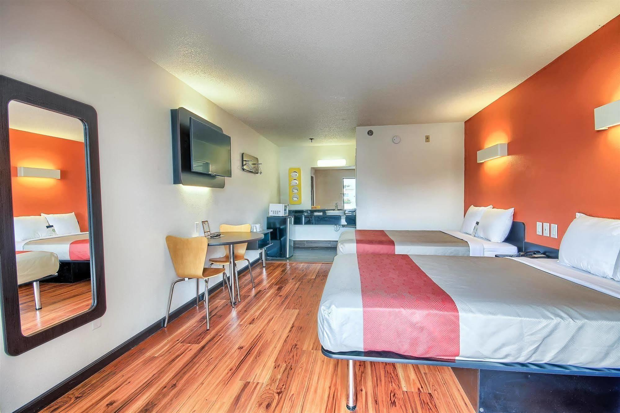 Motel 6-Columbus, Oh - West מראה חיצוני תמונה