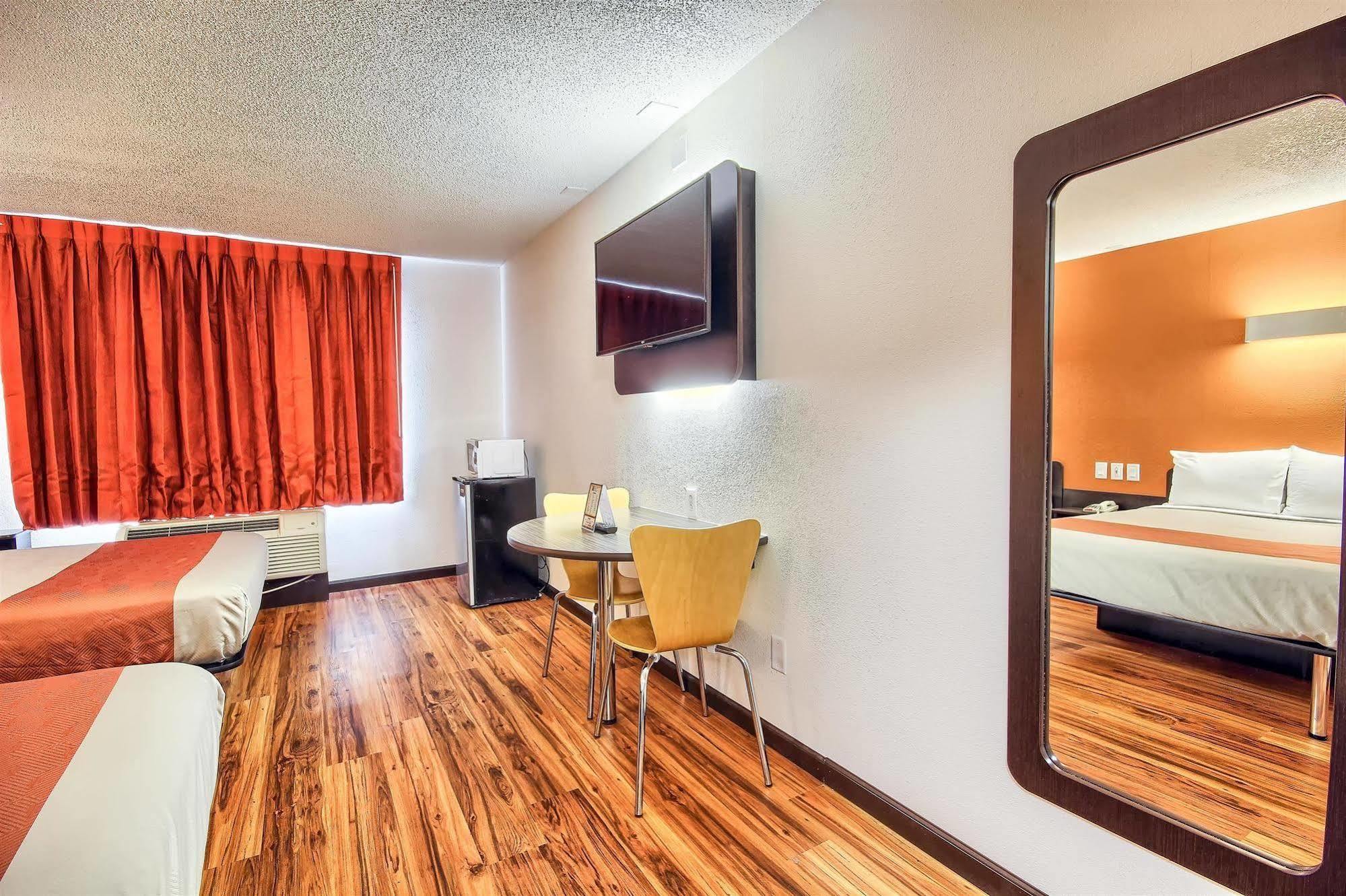 Motel 6-Columbus, Oh - West מראה חיצוני תמונה
